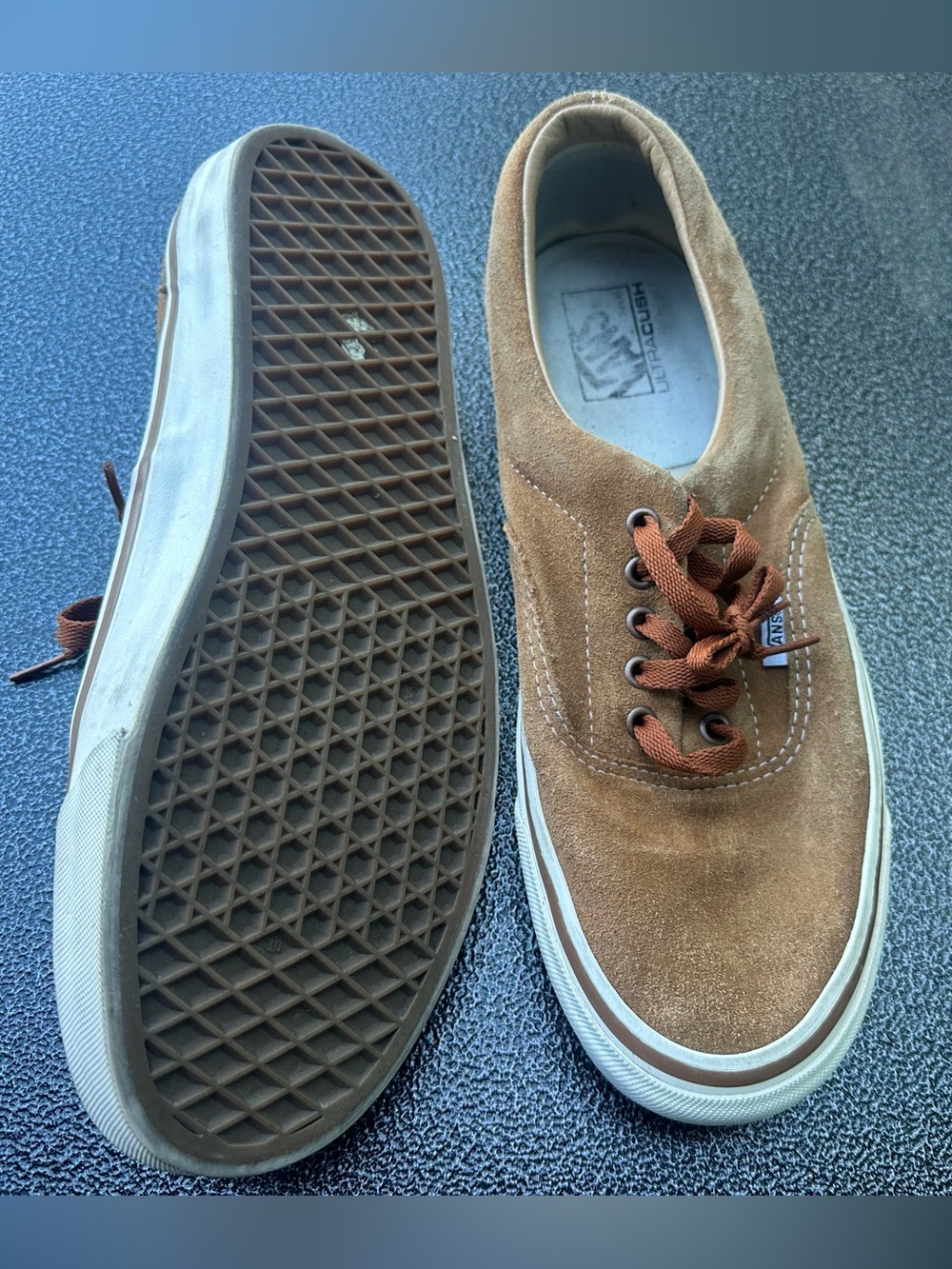 Vans Men’s Brown tan Suede Low-Top Sneakers